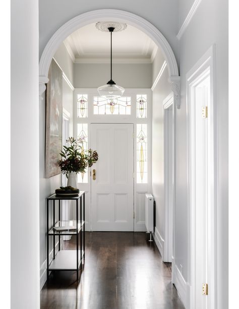 Edwardian House Interior, Edwardian Hallway, Edwardian Home, Decorative Molding, Australian Style, Edwardian House, Hallway Designs, Melbourne House, Interior Design Photos