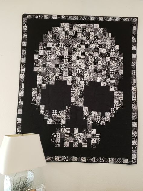 Gothic Sewing Projects, Gothic Quilt Ideas, Gothic Quilt Pattern, Skull Quilt Block, Skull Quilt Patterns Free, Goth Quilt Patterns, Gothic Quilt, Horror Quilt, Goth Quilt Ideas