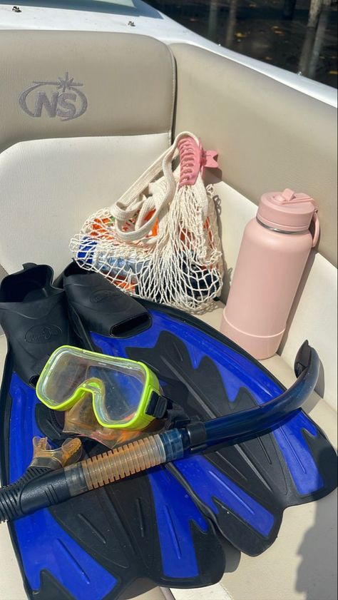 Summer Aesthetic Snorkling, Snorchling Aesthetic, Snorkel Aesthetic, Boat Trip Aesthetic, Boat Day Aesthetic, Snorkeling Aesthetic, Florida Snorkeling, Boats Aesthetic, Marine Aesthetic