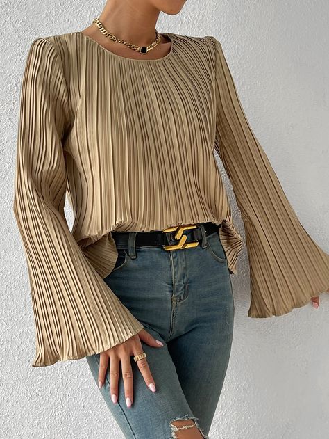 Solid Pleated Bell Sleeve Blouse | SHEIN USA Pleated Top Outfit, Pleats Top, Chiffon Shirt Blouse, Business Formal Dress, Coachella Dress, Pleated Tops, Formal Dresses Gowns, Pleat Top, Pleated Blouse