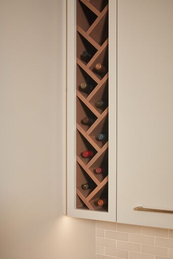 Wine Rack Design, Built In Wine Rack, Home Wine Cellars, Home Bar Designs, Tile Shower Ideas, Hus Inspiration, Kitchen Room Design, Pantry Design, Wine Cabinets