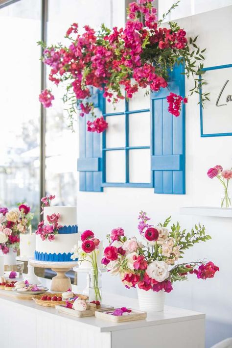 Santorini Party, Greek Party Decorations, Greek Party Theme, Mamma Mia Wedding, Mediterranean Party, Greece Party, 17th Birthday Party Ideas, Greece Mediterranean, Greece Wedding