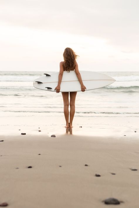 Learn all about the rule of the surf in Wales today... Beach Fitness Photoshoot, Surfer Woman, Vintage Surf Photography, Surf Hair, Surf Girl, Custom Surfboards, Beach Workouts, Surfboard Design, Surfing Photography