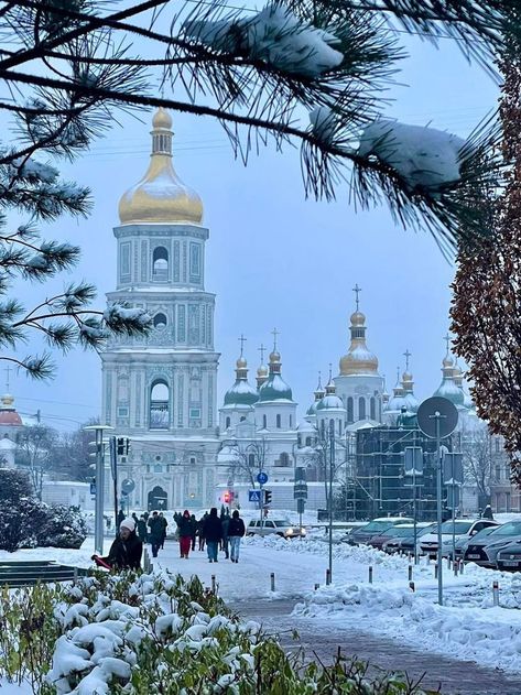 Kyiv Ukraine Aesthetic, Christmas In Ukraine, Kyiv City, Royal Aesthetic, Art Poster Design, City Aesthetic, Eastern Europe, World Traveler, Kiev