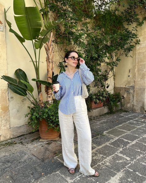 Summer Pants By Zara, Style Linen Pants Outfit, Zara Cotton Pants For Summer, Zara Linen Bottoms For Summer, Zara Linen Spring Pants, Zara Linen Summer Bottoms, Italian Summer Style, Madewell Sandals, Italian Summer Outfits