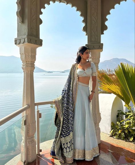 Jaipur Wedding Outfits, Wedding Family Outfits, Bridesmaid Indian Outfits, Jaipur Outfits Ideas, Jaipur Outfits, Jaipur Outfit, Day Lehenga, Lehenga Pants, Lehenga Aesthetic