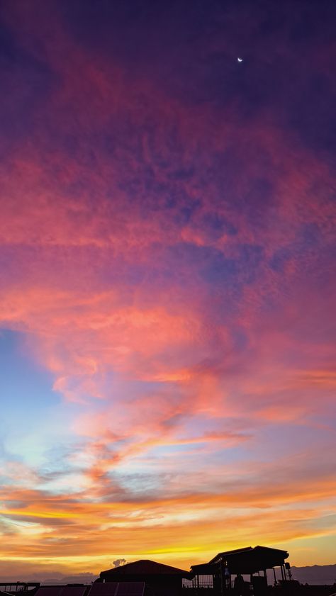 pink skies/cotton candy/sunset Candy Floss, Cotton Candy Sunset, Pink Skies, Cotton Candy Sky, Look At The Sky, Pink Sunset, Pink Sky, Sky Aesthetic, Magical Girl