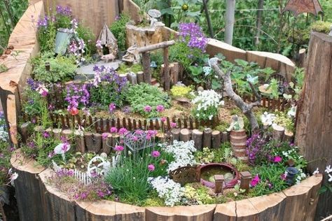 Miniature Garden Design, Large Fairy Garden, Fairy Garden Ideas, Garden Furniture Design, Fairy Garden Furniture, Fairy Garden Designs, Fairy Garden Crafts, Fairy Furniture, Fairy Garden Houses