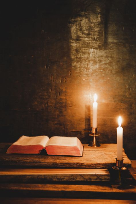 Open holy bible and candle on a old oak wooden table. Christian Background Images, Bible Photos, Open Bible, Church Backgrounds, Candle Images, Old Paper Background, Cool Pictures For Wallpaper, Candles Photography, Bible Images