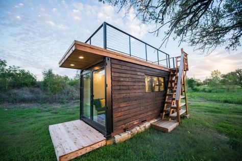 Tiny House Rentals, Tiny Houses For Rent, White Shiplap Wall, Magnolia Market, Casa Container, Shipping Container House, Rooftop Deck, Tiny House Movement, Tiny Spaces