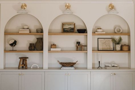 Arched Shelves Next To Fireplace, Arch In Wall Built Ins, Arch Shelf Decor, Arched Bookshelf Built Ins, Arched Built Ins, Arch Shelves, Arched Shelving, Arch Bookcase, Arch Shelf