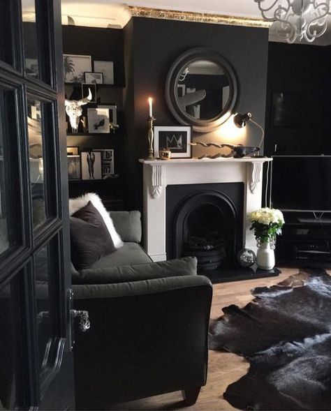 Dark Living Rooms, Dark Home Decor, Black Living Room, Dark Home, Dark Interiors, Living Room Inspo, A Living Room, Front Room, Cozy Living Rooms