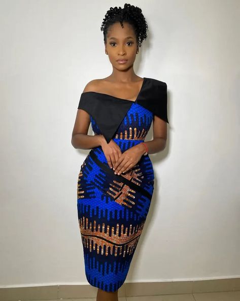 Wrap Gown Styles, Simple Ankara Gowns, Chitenge Outfits, Simple Dress Styles, African Chic, African Print Dress Ankara, African Dresses For Kids, African Dresses Modern, African Wear Dresses