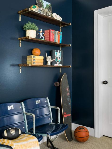 Athlete Bedroom Aesthetic, Sports Themed Office, Boys Sports Bedroom, Sport Facility, Basketball Theme Room, Sports Room Boys, Boy Sports Bedroom, Sports Room Decor, Basketball Room