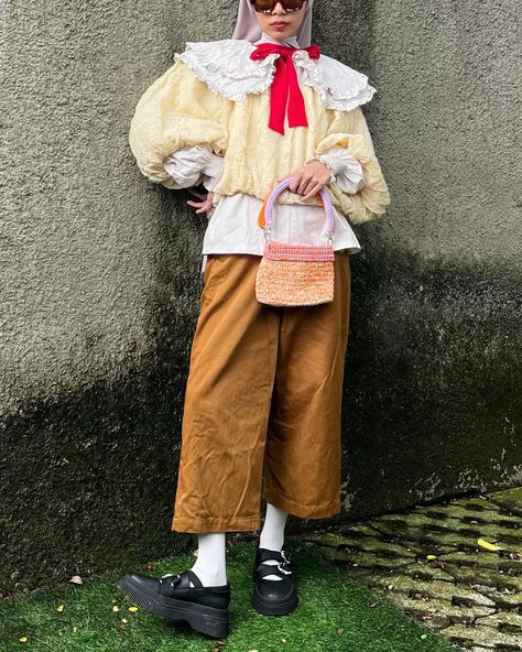 Ms. Spongebob Squarepants at yer service 🫡🧽 image reference is attached in the last slide 🤝🏼 outfit deetz: white top —— @beanthescene yellow outer blouse —— thrifted pants —— @dickies x @nikoand_official shoes —— @adorableprojectsofficial bag —— @zoolazela . . . . . . . . outfit rotation. outfit repeater. layering style. modest fashion. semi maximalist. multiway fashion. casual look. vintage clothing. secondhand fashion. outfit inspo. style inspiration. spongebob inspired. Maximalist Casual Outfit, Fall Maximalist Outfit, Maximalism Outfit, Colourful Fits, Spongebob Fashion, Thrifted Pants, Maximalist Outfit, Maximalist Outfits, Outfit Rotation