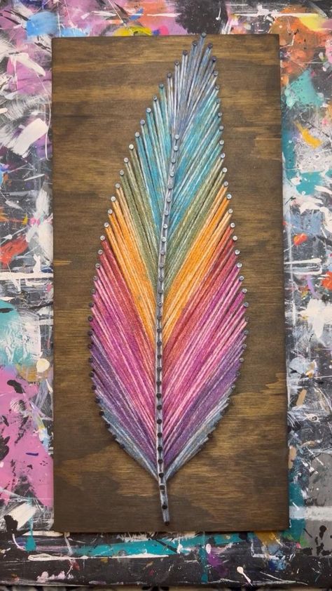 Feather String Art, String Art Templates, String Art Tutorials, String Wall Art, Wall Art Diy, String Art Patterns, Diy Yarn Crafts, String Art Diy, Art Decor Diy