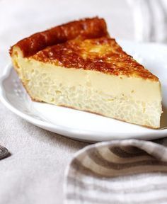 Tuscan Rice and Custard Torta (Torta di Riso alla Carrarina) Rice Custard, Rice Pudding Recipes, Rice Desserts, Custard Recipes, Sweet Pie, Deilig Mat, Rice Pudding, Pie Dessert, Yummy Sweets