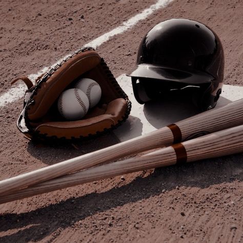 Sports Balls Aesthetic, Baseball Family Aesthetic, Base Ball Aesthetic, Aesthetic Baseball Pictures, Bruce Yamada Aesthetic, Baseball Aesthetic Girl, Baseball Aesthetic Boy, Baseball Bat Aesthetic, Finney Blake Aesthetic