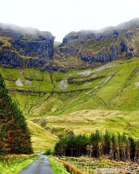 Around three hours drive from Dublin, The Gleniff Horseshoe loop is a valley in North Sligo known for it’s breath taking scenery and… Sligo Ireland, County Sligo, Ireland Road Trip, Erin Go Bragh, Irish Landscape, Wild Atlantic Way, Travel Ireland, Ireland Trip, Visit Ireland