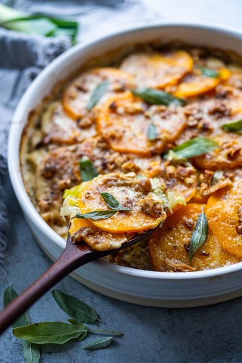 Butternut Squash Gratin with Leeks, Sage and Walnuts - a delicious vegetarian side dish, highlighting the best of fall ingredients, worthy of  the holiday table! Vegan-adaptable! #butternutsquash #gratin #sidedish #thanksgivingrecipes Vegan Butternut Squash Recipes, Fall Ingredients, Gratin Recipes, Autumn Meals, Squash Gratin, Butternut Squash Gratin, Butternut Recipes, Gallbladder Diet, Feasting At Home