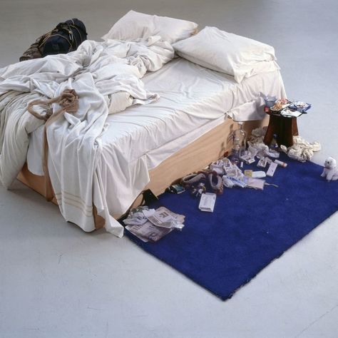 Tracey Emin My Bed, Tracy Emin, Tracey Emin Art, Bed Carpet, Duvet Bed, Bedroom Duvet, Messy Bed, Tracey Emin, Gcse Art