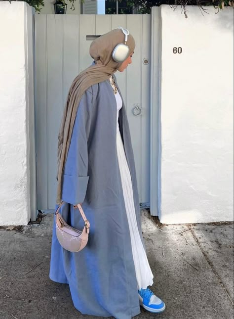 Islamic Modest Fashion, Abaya Outfit, Hijab Fashion Summer, Abaya Design, Estilo Hijab, Stile Hijab, Modesty Outfits, Muslim Outfits Casual, Hijabi Fashion Casual