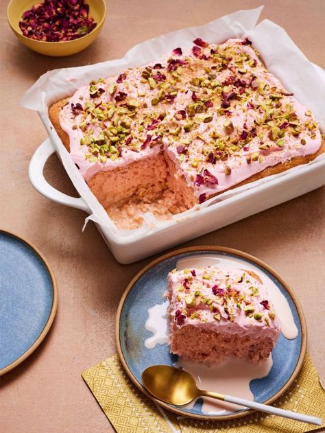 Pistachio Milk Cake, Pistachio Milk, Meringue Cake, Rose Milk, Jamie Oliver Recipes, Pistachio Cake, Milk Cake, Ramadan Recipes, Jamie Oliver