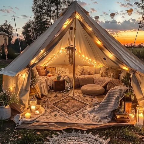 Converted Van, Aesthetic Bedrooms, Boho Tent, Birthday 16, Boho Bedrooms, Outdoor Decor Ideas, Apartment Deco, Dream Bedroom Inspiration, Diy Backyard Patio