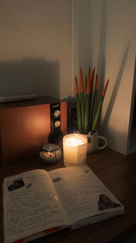 Candle Journal Aesthetic, Journaling With Candles Aesthetic, Journaling Candle Aesthetic, Night Journal Aesthetic, Journaling At Night Aesthetic, Cozy Journal Aesthetic, Night Journaling Aesthetic, Winter Journal Aesthetic, Healing Journaling Aesthetic