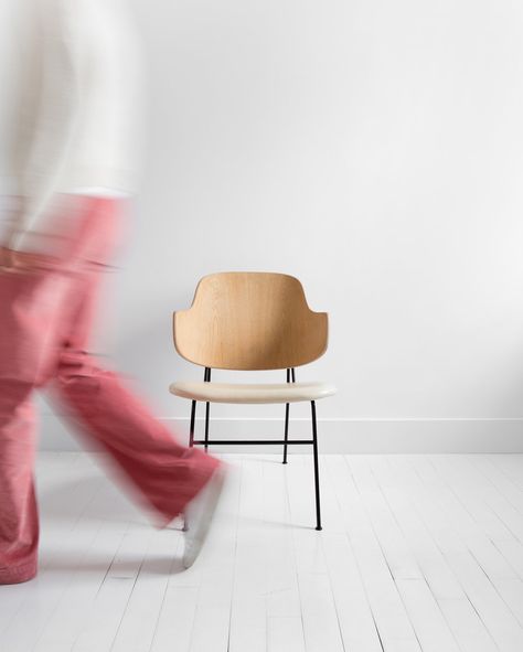 Furniture Lifestyle Photography, Studio Chair Photoshoot, Furniture Photoshoot Ideas, Stool Photography, Furniture Set Design, Furniture Photoshoot, Chair Photoshoot, Chair Photography, Furniture Photography