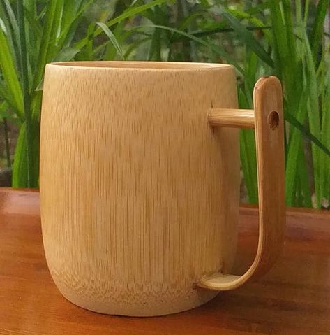 Email me: info@vinacraft.com.vn Bamboo Souvenir Ideas, Bamboo Furniture Diy, Bamboo Diy, Bamboo Gifts, Wooden Toys Design, Bamboo House Design, Basket Weaving Diy, Bamboo Cups, Easy Room Decor