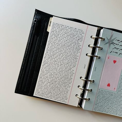 ♥️ two of hearts — i really enjoyed making this page! i’m practicing the legibility and uniformity of my cursive so this was vvv satisfying to see. — notebook lined size on this page is ✔️3 mm-version 1 if you want to try it out! 🔗 on my bio!! #ringsplanner #ringplanner #personalrings #journal #planner #notebook #moterm #plannercommunity #pocketrings #bulletjournal #personalplanner #personalplannerinserts #plannerrings #filofax #filofaxpersonal #filofaxlove #filofaxnappa #filofaxplanner A6 Binder Journal, Journal With Lines, A7 Planner, Two Of Hearts, Notebook Sizes, Filofax Inspiration, Personal Planner Inserts, Filofax Personal, Commonplace Book