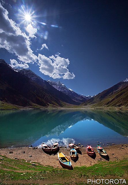 Lake Saif ul Muluk is one of the clearest, unpolluted and beautiful lakes. It is located in northern Pakistan. Kaghan Valley, Northern Pakistan, Beautiful Pakistan, Pakistan Travel, Pakistan Zindabad, Breathtaking Places, Bhutan, Sea Level, Beautiful Lakes