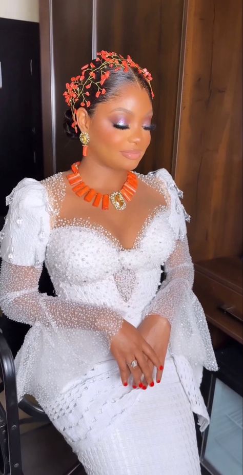 Akwa Ocha Bride Styles, Akwaocha Dress Styles, Ankara And Cord Lace Combination, Nigerian Wedding Dresses Traditional, Nigerian Wedding Dress, African Traditional Wedding Dress, African Bride, African Traditional Wedding, Nigerian Wedding