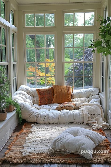 Small Sunroom Ideas for a Stylish Home - Puqqu Sunroom Office Ideas Small Spaces Cozy, Cozy Sunroom Ideas Small Spaces, Daybed In Sunroom, Sunroom Reading Nook Ideas, Reading Sunroom, Tiny Sitting Room Ideas Cozy, Minimalist Sunroom, Tiny Sitting Room Ideas, Small Sunroom Addition