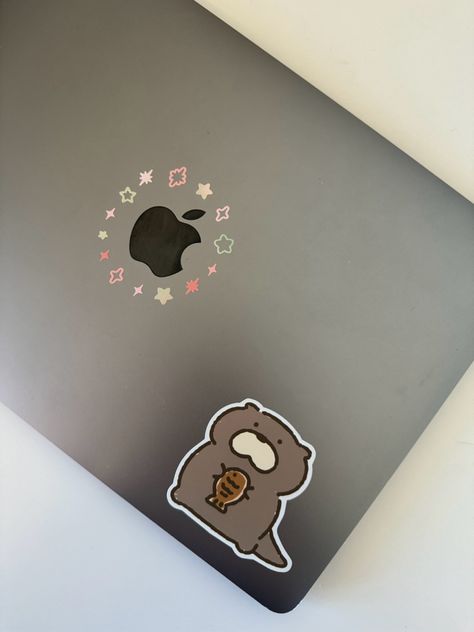 macbook inspiration inspo deco stickers sticker coquette minimal douyin ideas idea cute computer Laptop Customization Ideas, Cute Laptop, Macbook With Stickers, Macbook Decoration, Macbook Stickers Aesthetic, Macbook Stickers Ideas, Laptop Stickers Aesthetic Ideas, Macbook Keyboard Stickers, Macbook Hacks