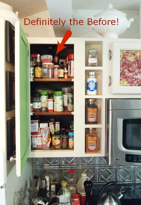 Spice Cupboard Organization, Spice Cabinet Storage, Cupboard Organization Ideas, Diy Spice Storage, Spice Rack Cupboard, Organize Kitchen Spices, Spice Cabinet Organization, Cupboard Organization, Spice Cupboard