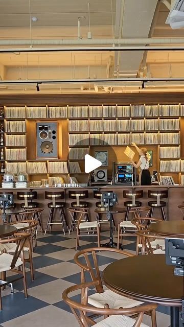 The Vinyl Factory on Instagram: "Exploring beautiful spaces👀🎧 Filmed by @reneve__ at LP cafe @hertz_tuneyourtime   #thevinylfactory #vinylfactory #vinyl #vinylcommunity  #music #sound #cafe #weekend #seoul" Listening Lounge, Record Bar, Vinyl Cafe, Music Sound, Beautiful Spaces, Bar Ideas, Record Store, Beautiful Space, Seoul