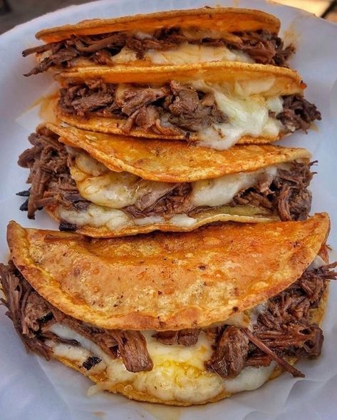 Quesabirria Tacos Recipe, Quesabirria Tacos, Think Food, Food Goals, Food Obsession, Interesting Food Recipes, Pretty Food, Food Cravings, I Love Food