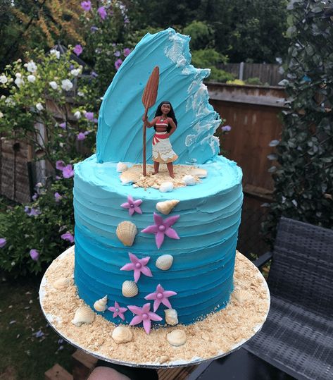 Moana Birthday Cake Ideas Images (Pictures) Moana Barbie Cake, Moana Tafiti Birthday Cake, Moana Cakes Ideas, Moana Themed Birthday Cake, Birthday Cake Moana, Moana Number Cake, Moana First Birthday Party Ideas, Moana Birthday Party Ideas Cake, Moana Birthday Cakes