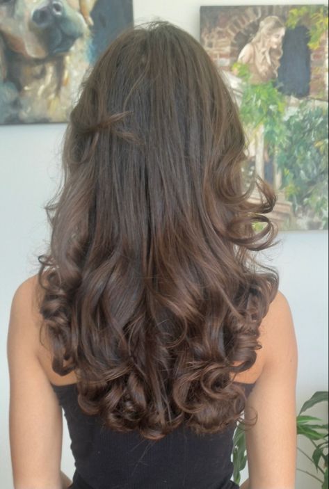 Bottom Curls Hair Medium, Curled Hair At The End, Medium Length Brown Hair Curled, Hair Curled At Ends, Dark Hair Half Up Half Down, Tongs Hairstyle Curls, Brunette Curled Hair, U Cut Hair, Brunette Hair Aesthetic