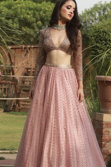 Sagai Outfit Indian Weddings, Golden Lehenga Simple, Pink Saree Aesthetic, Modern Lehenga Designs Style, Brides Sister Indian Outfit, Pink Mirror Work Lehenga, Day Wedding Outfit Guest, Simple Lehenga Designs Classy, Aesthetic Lehenga