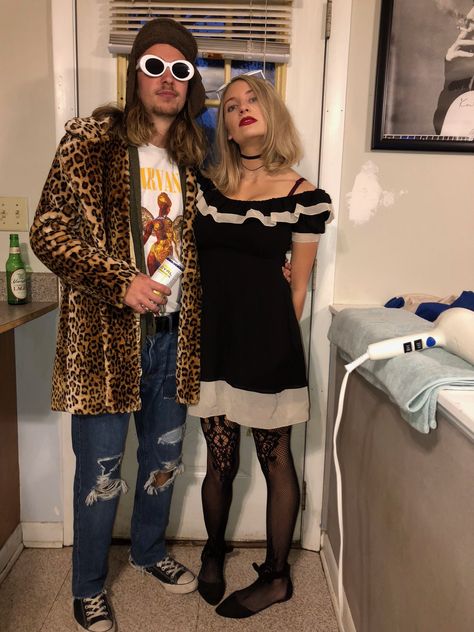 Kurt Cobain and Courtney Love costume Courtney Love Costume, Kurt Cobain Costume, Kurt Cobain And Courtney Love, Kurt Cobain Dress, Kurt Cobain Outfit, Love Costume, Aesthetic Outfits Vintage, Kurt And Courtney, Frances Bean Cobain