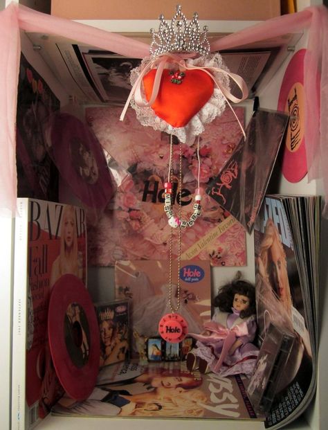 5477675760_97a075c3f7_b tavi hole 9382rheowf Hole Band Aesthetic, Tavi Gevinson, Dreamy Room, Arte Inspo, Doll Parts, Dream Rooms, Cool Rooms, Pesticides, Bedroom Inspo