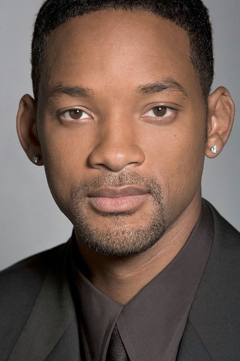 William Smith American Actors, Hollywood Star, Will Smith And Family, After Earth, Celebrity Portraits, Famous Faces, Hollywood Stars, Best Actor, Celebrities Male