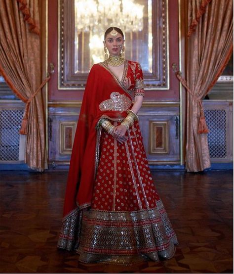 विवाह की दुल्हन, Aditi Rao Hydari, Latest Bridal Lehenga, Aditi Rao, Sabyasachi Lehenga, Indian Bride Outfits, Bridal Lehenga Collection, Indian Bridal Lehenga, Bridal Lehenga Red