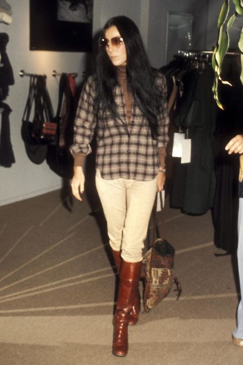 #cher #vintage #fox #style #fashion #70s 70s Cher, Young Cher, Cher Fashion, Cher Looks, 70s Mode, Cher Outfits, Cher Photos, 70s Inspired Fashion, The Jacksons