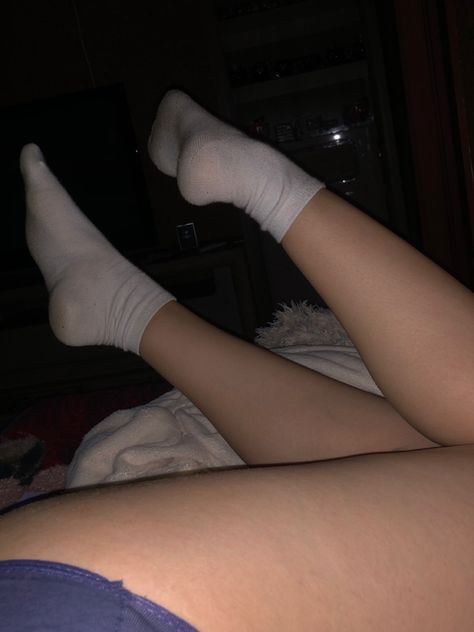 Thigh Snaps, Best Soccer Shoes, Blouse Outfit Casual, Bra Image, Gangsta Style, Best Filters For Instagram, Sock Outfits, Long Hair Wedding Styles, Mirror Selfie Poses