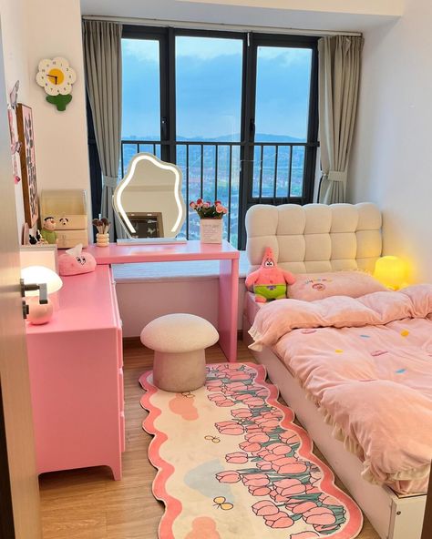 22 Teen Girls Bedroom Decor Ideas | Mummy Time Small Room Makeover, Pastel Room Decor, Small Room Design Bedroom, Bedroom Decor For Teen Girls, Cute Diy Room Decor, Small Room Design, Cozy Room Decor, Bedroom Decor Ideas