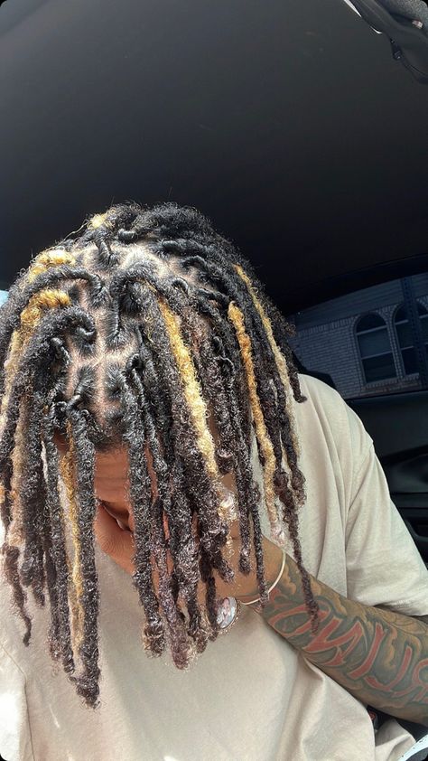 Dread Highlights Men, Dreads With Dyed Tips, Colored Dreads Men Dreadlocks, Hair Dye Ideas Men Dreads, Dyed Locs Ideas Men, Full Head Locs Men, Middle Part Dreads, Dyed Dreads Men Tips, Red Locs Men